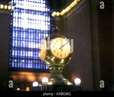 MAIN CONCOURSE GRAND CENTRAL TERMINAL (© WARREN & WETMORE 1914) MANHATTAN NEW YORK CITY USA Stockfoto