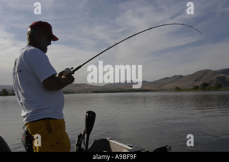 Dave Vedder Angeln für Channel Catfish Brownlee Reservoir in der Nähe von Farewell Bend Brownlee Reservoir eine Aufstauung der s Stockfoto