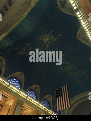 DECKE (© PAUL CESAR HELLEU 1914) MAIN CONCOURSE GRAND CENTRAL TERMINAL MIDTOWN MANHATTAN NEW YORK CITY USA Stockfoto