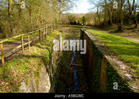 Verfallenen eröffnete Crumlin Arm des Monmouthshire und Brecon Canal bei vierzehn sperrt 1799 in der Nähe von Newport South Wales UK Stockfoto