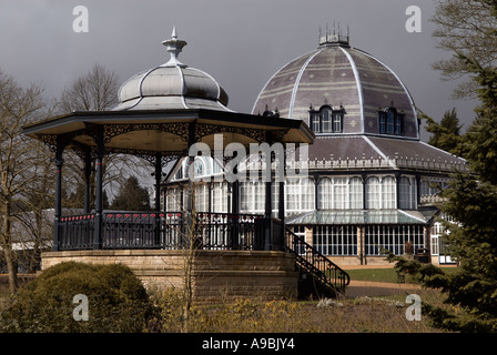 Octagon-Konzerthalle und Musikpavillon im Buxton Derbyshire Stockfoto