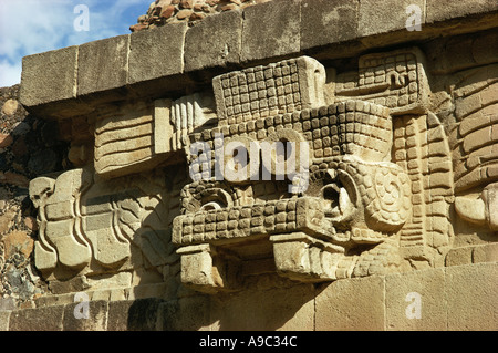 Kopf des Regengottes Tlaloc an den Ruinen der Pyramide des Quetzalcoatl-Tempels. Teotihuacan-Kultur, Mexiko. Stockfoto