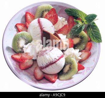 Eis Joghurt, Waldbeeren mit Früchten Stockfoto
