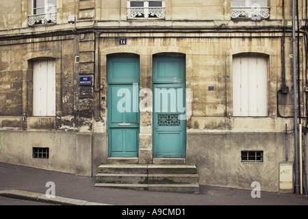 Französische Naturstein-Reihenhaus in Caen Calvados Normandie Frankreich Europa Stockfoto