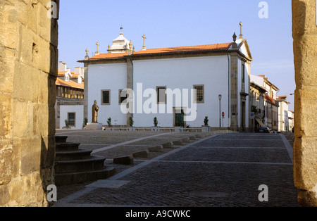 Blick auf Straße Kirche & kirchlichen Architektur der religiösen Hauptstadt Braga Porto Norte Portugal Iberia Nordeuropa Stockfoto