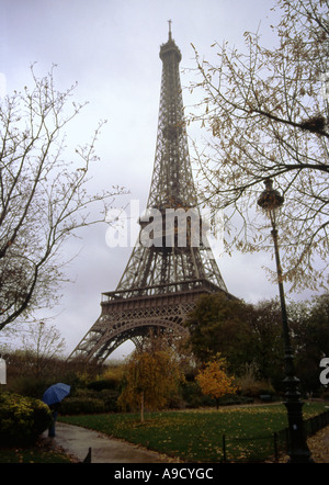 Zeigen Sie herrliche Tour Eiffel-Turm, einer der höchsten Eisen-Gebäude in der Welt Paris Frankreich-Nordeuropa an Stockfoto
