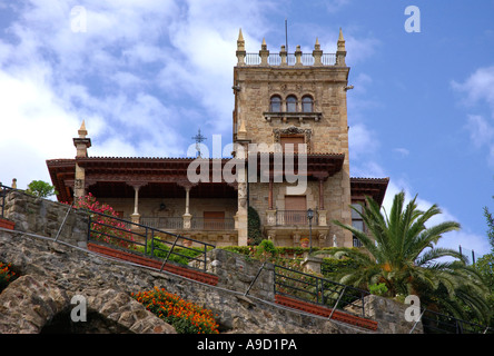 Charakteristische Gebäude Santander Kantabrien Biskaya Golfo de Vizcaya Spanien España Iberia Europas Stockfoto