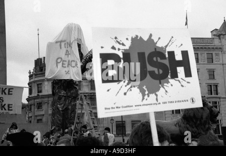 Anti-Irak-Krieg-Demonstration in Trafalgar Square London England Großbritannien Europa Stockfoto