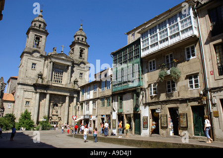 San Francisco Street & Kirche Santiago De Compostela Camino Weg von St James Galizien A Coruña Spanien España Iberia Europe Stockfoto