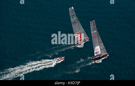 32. America Cup Herausforderer Emirates Team New Zealand und Luna Rossa Challenge Rennen in den Louis Vuitton Cup in Valencia Stockfoto