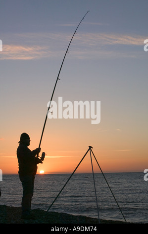 Meer-Fischer am Weybourne Strand in der Abenddämmerung North Norfolk Stockfoto