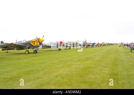 Vintage Warbird Line-up Duxford Legenden Stockfoto