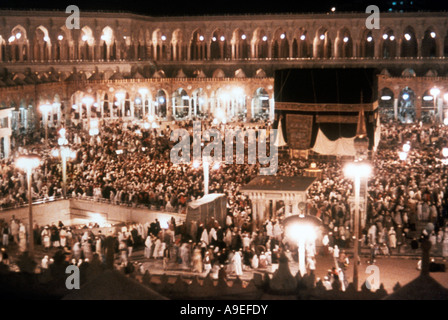 Saudi-Arabien. Der Heilige Ka'aba Zeitpunkt der Hadsch. Jeder muslim behandelnden muss sieben Circumambulations des Heiligtums abschließen. Stockfoto