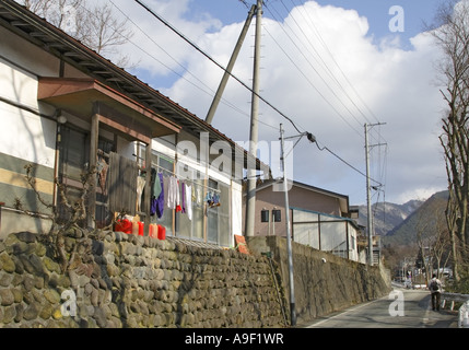 Eine Straße von Yamadera Dorf Miyagi Japan im winter Stockfoto