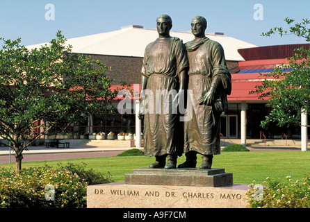Elk258 4657 Minnesota Rochester William und Charles Mayo statue Stockfoto