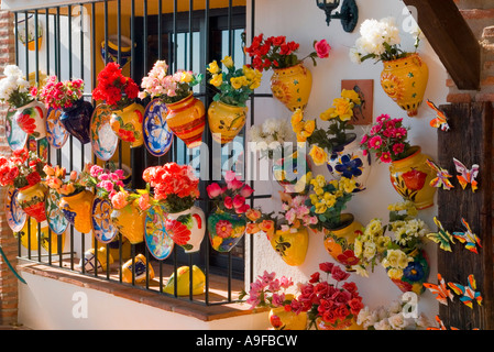 Typisch andalusische Keramik Shop Wandmontage in Mijas Andalucia Spanien Stockfoto