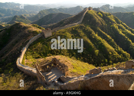 Große Wand Blick von Generals Tower am Jinshanling Pass nordöstlich von Peking in der Provinz Hebei Stockfoto
