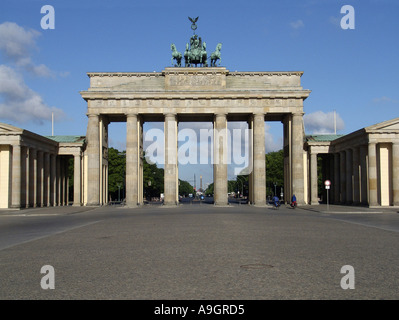 Brandenburger Tor, das erste wichtige Gebäude des Berliner Klassizismus, entworfen von Carl Gotthard Langhans, Deutschland, Berlin, Stockfoto