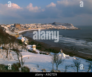 Blick über South Bay Strand im Winter, Scarborough, North Yorkshire, England, UK. Stockfoto