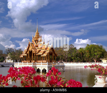 TH - AYUTTHAYA: Die königlichen Gärten bei Bang Pa In Palace Stockfoto