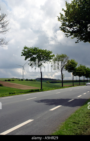 Eines der Windturbinen in der Haut Lys-Windpark in der Nähe von Fauquembergues Stockfoto