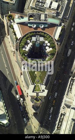 Luftaufnahme von Nr. 1 Geflügel oder Nummer eins Geflügel in der City of London zeigt die Dachgärten in Form eines traiangular Stockfoto