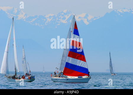 Segelschiffe in Juan de Fuca Strait beim jährlichen Swiftsure Classic Yacht-Rennen Stockfoto