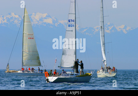 Segelschiffe in Juan de Fuca strait beim jährlichen Swiftsure klassische Yacht race Stockfoto