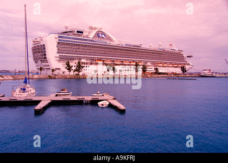 Bermuda-Kreuzfahrtschiff Royal Naval Dockyard Stockfoto