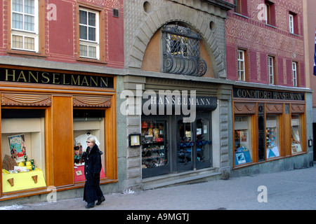 Der berühmte Hanselmann Kuchen und Schokolade Shop in das schicke kosmopolitischen Ferienort St. Moritz Schweiz Stockfoto