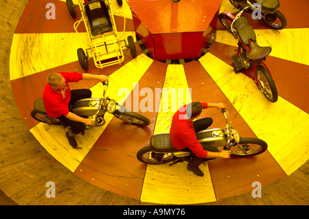 Wand des Todes Zirkusnummer Stockfoto