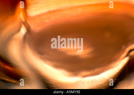 Nahaufnahme von wirbelnden rotes Getränk Stockfoto