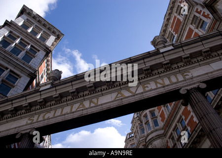 Sizilianische Avenue Holborn London entworfen von R J Worley Stockfoto