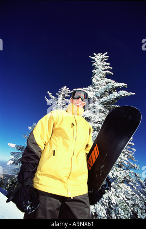 Ein Mann bei Diamond Peak NV Snowboarden Stockfoto