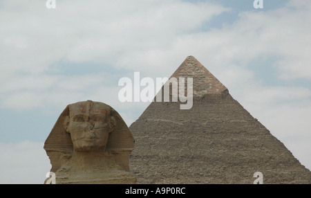 Die Pyramide des Chephren und der Sphinx, Gizeh, Kairo, Ägypten Stockfoto
