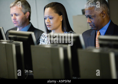 Kollegen auf einem Computer Trainingsseminar Stockfoto