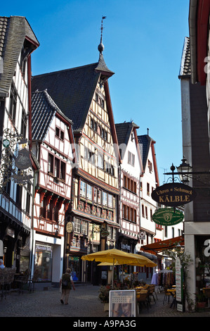 Ziemlich die Hälfte Fachwerkhaus Läden und Häuser in Bad Munstereifel, Rheinland, Deutschland, Europa Stockfoto