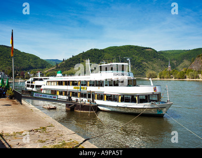 Deutschland - Rhein Fluss Kreuzfahrt Schiff angedockt an der Flussfront in Boppard auf dem Fluss Rhein Deutschland Europa Stockfoto