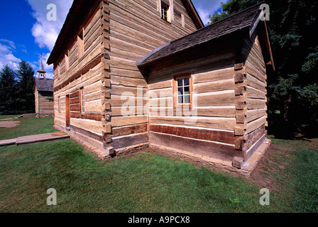 Dunvegan Provincial Parks und historische Stätte, Alberta, Kanada - historische St. Charles Pfarrhaus und Missionskirche, Hudson Bay Post Stockfoto