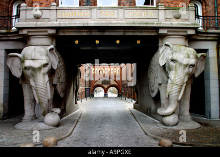 Ein Detail des Elefantentor in der Carlsberg-Brauerei in Kopenhagen Dänemark Stockfoto