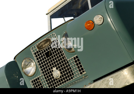 Nahaufnahme einer frisch restaurierten 1968 Land Rover Serie 2a. Stockfoto