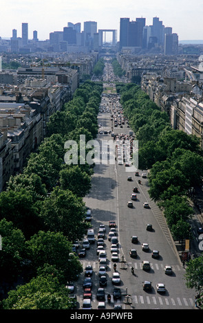 Paris Av De La Grande Armee La Defence Stockfoto