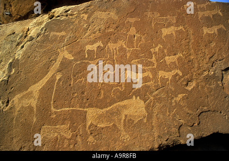 Rock-Gravur von San Leute oder Buschmänner Twfelfontein National Monument Damaraland Namibia Nordafrika gemacht Stockfoto