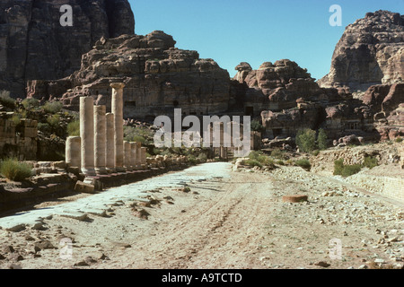 Die Kolonnade Straße Petra s Hauptstraße vom ersten Jahrhundert A D Jordanien Nahost Arabien Asien Rose Rote Stadt Stockfoto