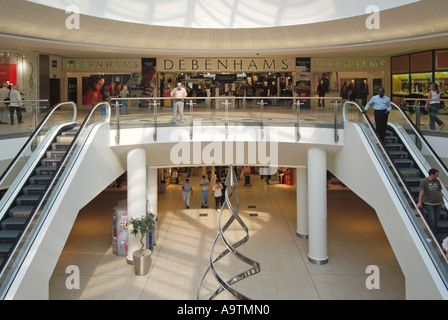 Lakeside West Thurrock indoor shopping Komplex Rolltreppen und Twin Ebene mall Stockfoto