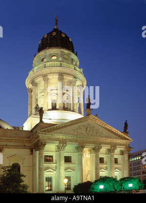 Berlin Mitte Gendarmenmarkt deutscher Kuppel Twilight Stockfoto