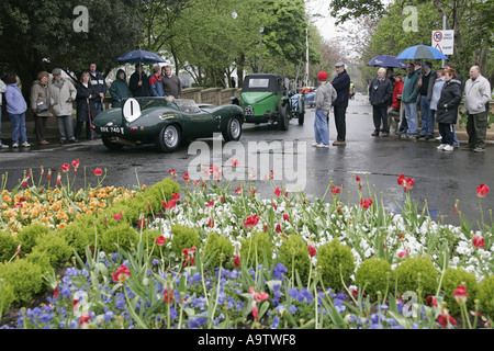 Serienfahrzeugen und Konkurrenten in der 70. Jahrestag County Down Trophy Bangor Nordirland Stockfoto