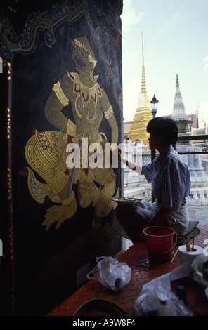 Restaurierung antiken Fresko Kunst Wat Phra Kaeo Bangkok Thailand Königspalast Stockfoto