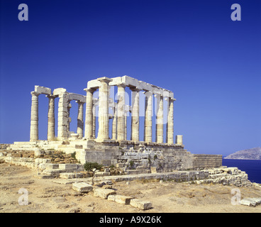 DORISCHE STEINSÄULEN TEMPEL VON POSEIDON RUINEN KAP SOUNION ATTIKA GRIECHENLAND Stockfoto
