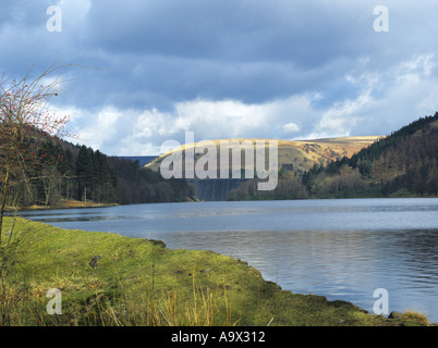 OBEREN DERWENT VALLEY DERBYSHIRE UK Februar Howden Damm erbaut 1901 12 Wasserversorgung Städte und Städte Stockfoto